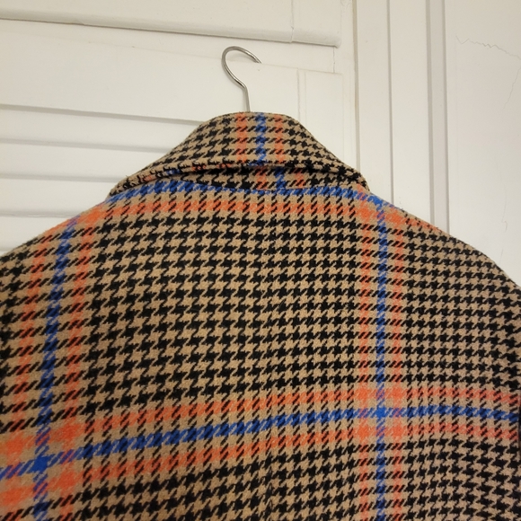 Plaid Ladies Coat - Picture 5 of 6